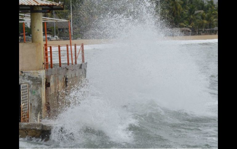 La Guardia Costera ha reportado olas en la zona entre 1.2 y 1.8 metros. NTX / ARCHIVO