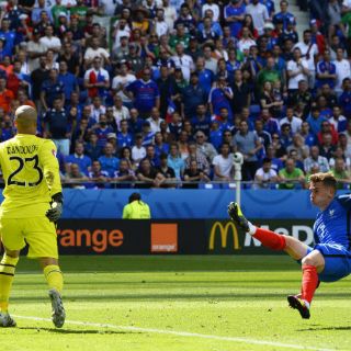 Griezmann lidera remontada de Francia ante Irlanda