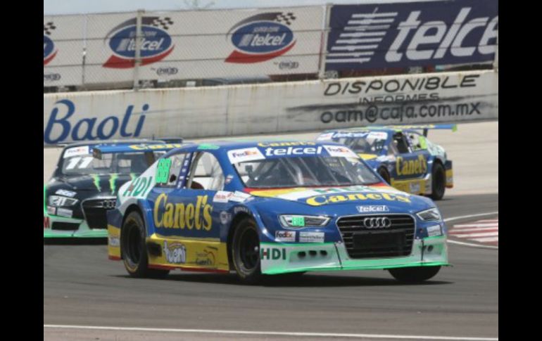 Rubén García tuvo que batallar desde el arranque, al salir de la décima posición. ESPECIAL / supercopatelcel.com