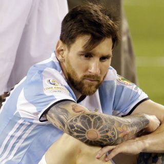 Conmoción en Argentina por renuncia de Messi