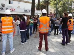 Mancera informó mediante Twitter que se concluyó el protocolo de revisión, toda vez que no hay daños ni lesionados. EFE / J. Núñez