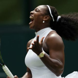 Serena Williams avanza a la segunda ronda de Wimbledon