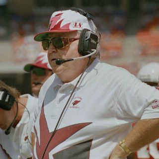 Fallece legendario entrenador de la NFL Buddy Ryan