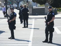 La zona ha sido invadida por patrullas de la policía, camiones de bomberos y ambulancias. AP / ARCHIVO