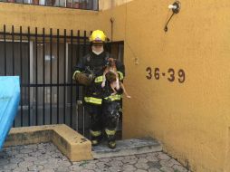 'Bony' se mostró tranquila tras el rescate. TWITTER / @PCYBOMGDL