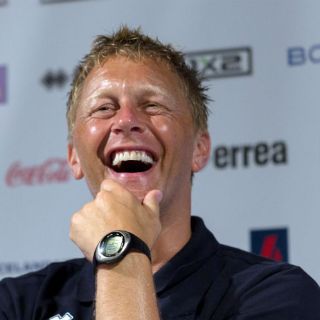 La presión de ganar la tiene Francia, dice coentrenador islandés