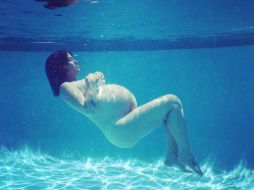 Alanis Morissette compartió en su cuenta de Instagram un momento muy especial e íntimo de su embarazo. INSTAGRAM / alanis