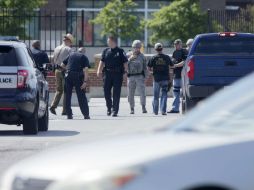 Efectivos de Seguridad resguardan la entrada a la clínica Malcolm Grow. No se han informado detalles del incidente. EFE / M. Reynolds