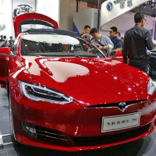 EU investiga accidente de vehículo autónomo de Tesla