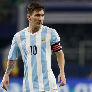 Messi deja Argentina para comenzar sus vacaciones
