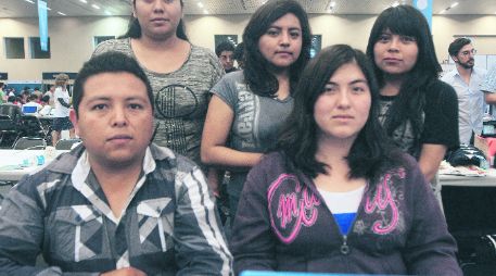 EQUIPO. Los cinco integrantes vienen de la Universidad Tecnológica del Valle de Mezquital. EL INFORMADOR / F. Atilano