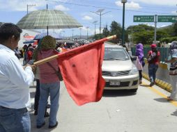 El bloqueo en la parte sur de Chilpancingo es total en intervalos de 30 minutos aproximadamente. SUN / ARCHIVO