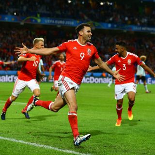 Gales sorprende y está en semifinales