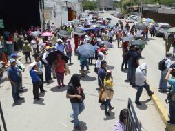 Los maestros sostienen que el policía será entregado a personal de Derechos Humanos. SUN / ARCHIVO