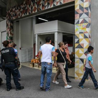 Instalarán protección para lluvias en Mercado Corona