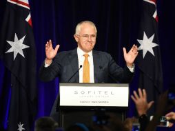 El primer ministro australiano Malcolm Turnbull se dirige este sábado a sus simpatizantes en el evento nocturno del Partido Liberal. EFE / D. Lewins