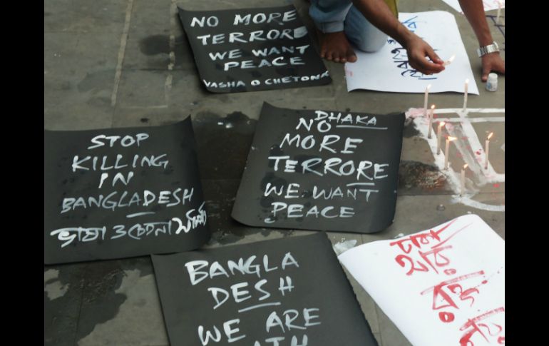 Entre las víctimas mortales había siete japoneses, un estadounidense, un indio y un bangladesí. AFP / D. Sarkar
