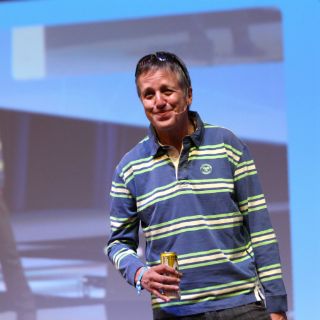 Xavier Velasco y la sinergia del escritor con la tecnología