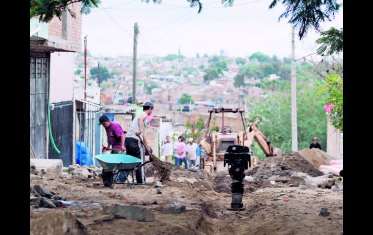 Para mejorar las vialidades, el próximo noviembre serán concluidas las labores de empedrado en 42 cuadras de la colonia Jalisco. EL INFORMADOR / A. Camacho