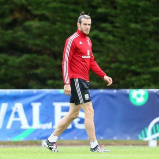 Gareth Bale entrena al margen de la Selección de Gales