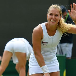 Cibulkova y Halep van a cuartos de Wimbledon