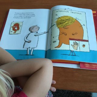 Trump toma forma de papa en un libro para niños