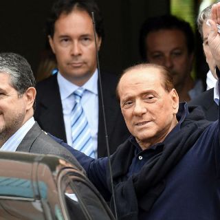 Silvio Berlusconi sale del hospital tras superar problemas cardiacos