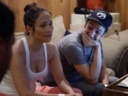 La famosa comparte un video en el que se les ve en el estudio mientras trabajan en la pieza musical. TWITTER / @JLo