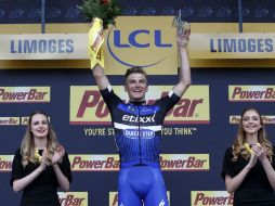 En una llegada en falso llano Kittel consiguió su novena victoria de etapa en el Tour. EFE / S. Nogier
