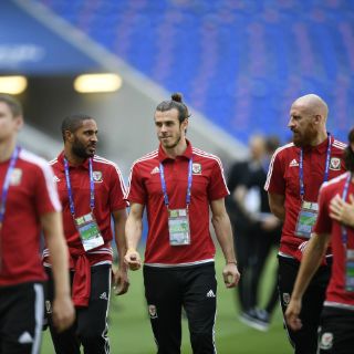 'Sin miedo a soñar', dice Bale en Twitter