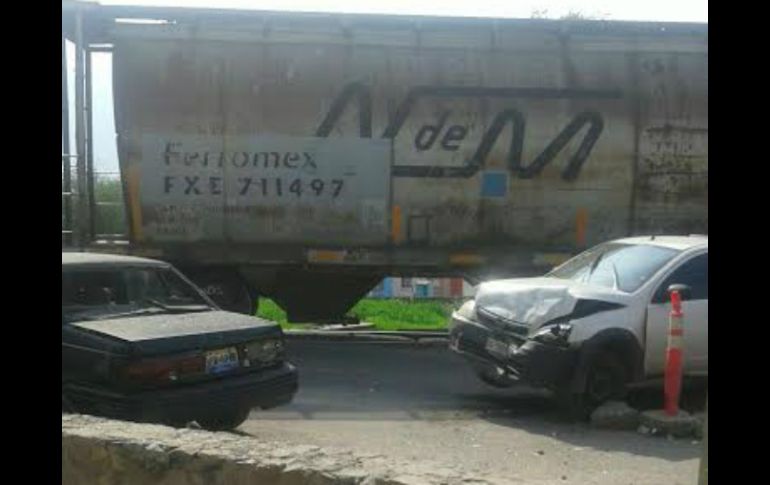 El accidente vial ocurrió minutos después de las 17:00 horas al cruce de avenida Concepción y Morelos. ESPECIAL /
