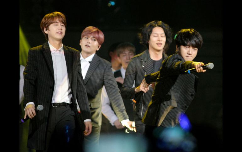 La banda coreana representada por Leeteuk, Kyuhyun, Yesung, Heechul y Ryewook. NTX / J. Pazos