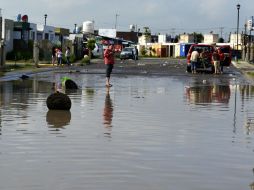 El nivel del agua en la vía pública era de entre cinco y 80 centímetros. ESPECIAL / UEPCBJ