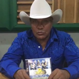 Lupe Esparza aclara que no es chofer de Uber