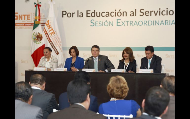 Ayer miércoles, el SNTE expuso los problemas, malestares y demandas del magisterio ante el titular de la SEP, Aurelio Nuño. ESPECIAL / snte.org.mx