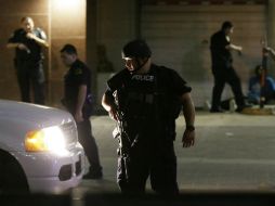 Se desplegaron equipos SWAT en el lugar. Hasta el momento no hay detenidos. AP / L. Otero