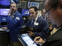 Las ganancias son impulsadas por la adición de 287 mil empleos AP / ARCHIVO