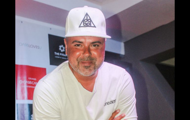 Reconoce que realizar una mancuerna con el intérprete de música regional mexicana resulta un poco extraño. NTX / A. Pereda