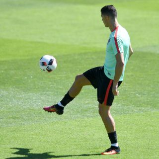 Cristiano, contra un país