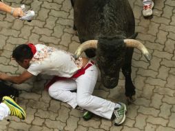 Los festejos con toros son tradicionales durante las fiestas de veranos en toda España. AFP / M. Riopa