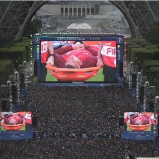 Policía usa gas lacrimógeno por disturbio durante final Euro