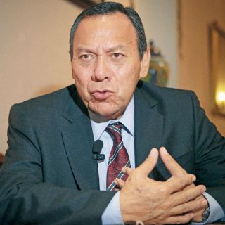 Zambrano pide a CNTE presentar iniciativa sobre reforma educativa