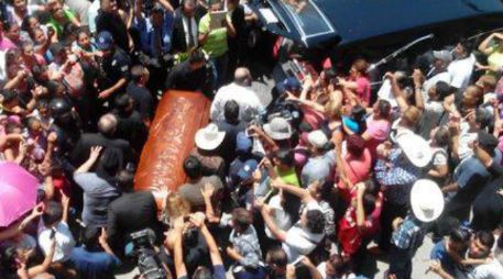 Lupe Tijerina estará muy contento por todas las muestras de cariño de toda la gente que lo acompañó, asegura represenrtante. FACEBOOK / Los Cadetes De Linares de Lupe Tijerina