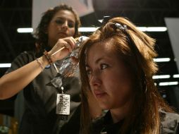 Si tu cabello llega a los hombros quiere decir que que te encuentras feliz con tu aspecto. EL INFORMADOR / ARCHIVO