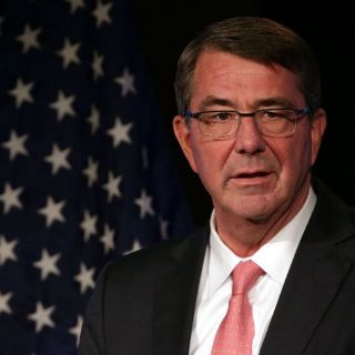 Secretario de Defensa de EU realiza visita sorpresa a Bagdad