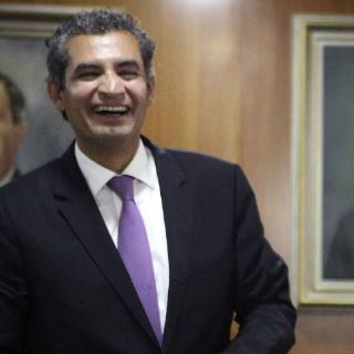 Ulises Ruiz pide detener registro para presidencia del PRI