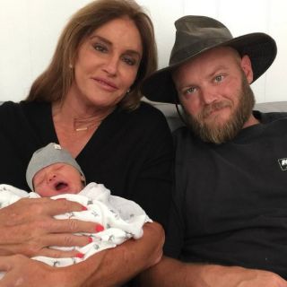 Caitlyn Jenner presume a su primer nieto