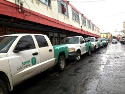 Ayer, propietarios y autoridades limpiaron la zona siniestrada; hoy el mercado opera con normalidad. FACEBOOK / Enrique Alfaro Ramírez