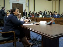 Republicanos en el Congreso han pedido a la secretaria de Justicia abrir una investigación contra Hillary Clinton por perjurio. AP / M. Balce