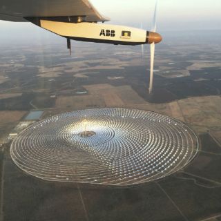 El Solar Impulse II aterriza en El Cairo en su última escala